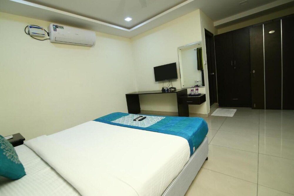 Fabhotel Siri Inn Madhapur 25/39