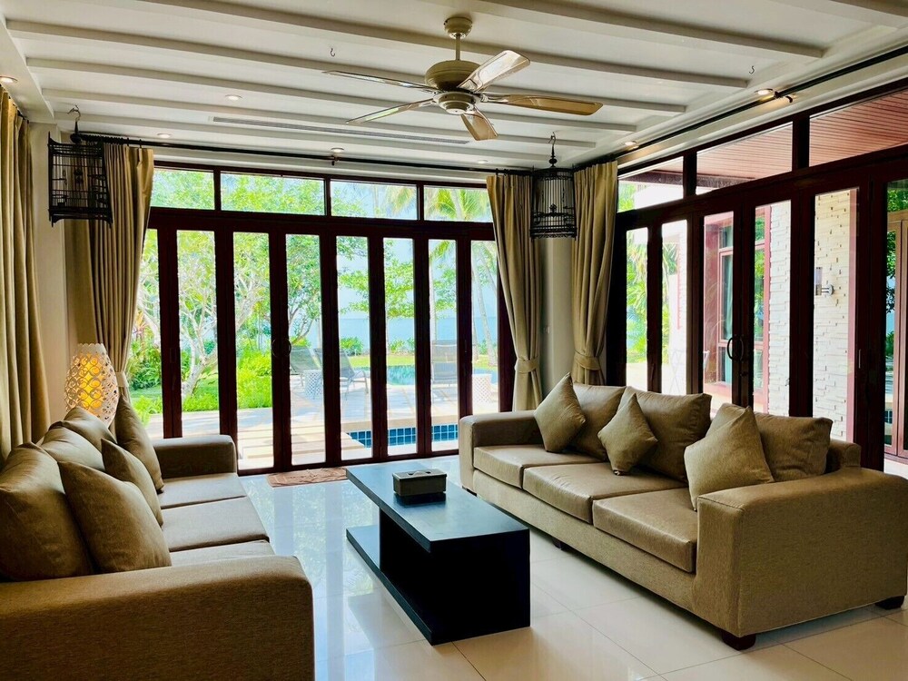 Amatapura Beach Villa 12 41/57