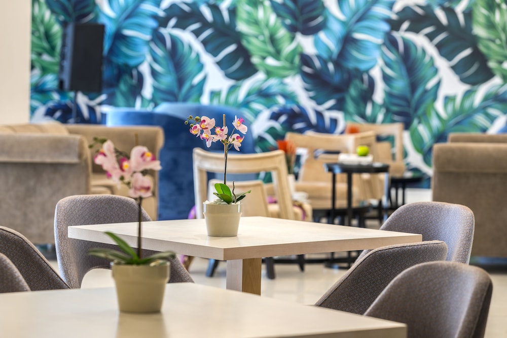 Tsokkos Beach Hotel 46/64