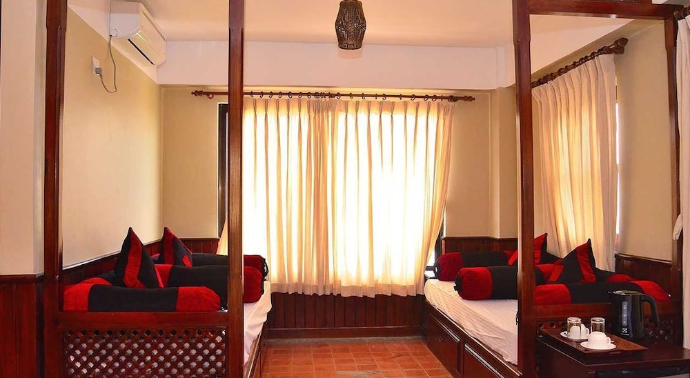 Bhaktapur Paradise Hotel 29/40