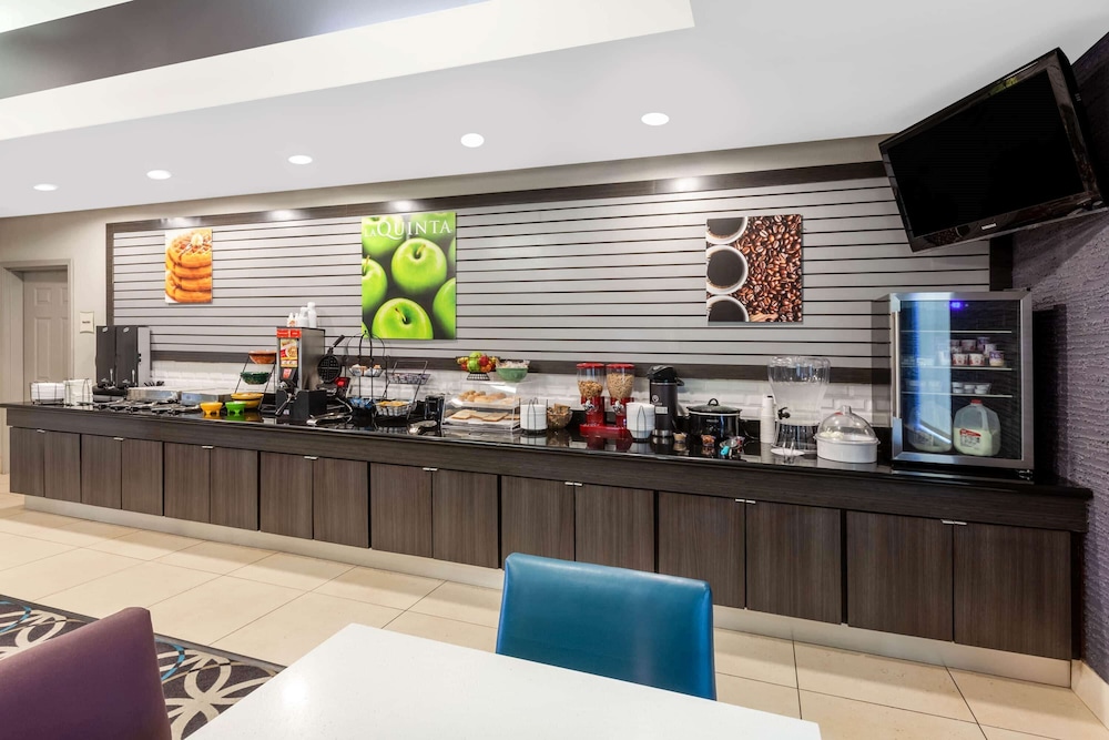 La Quinta Inn And Suites By Wyndham Lumberton 43/59