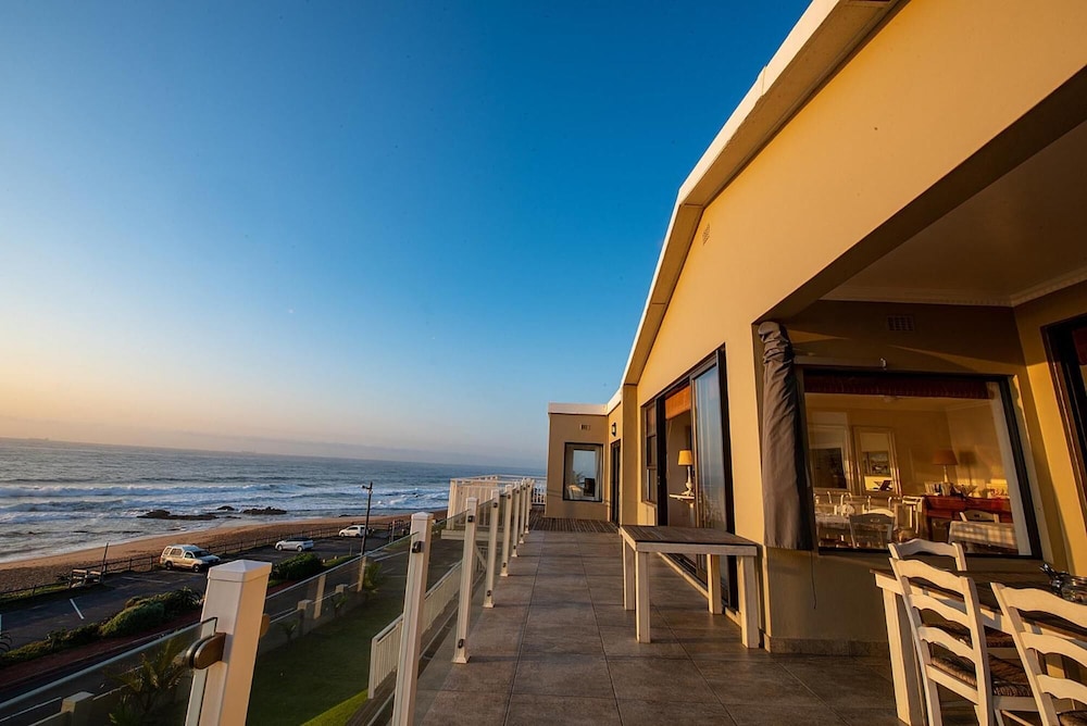 Fairlight Beach House 34/50