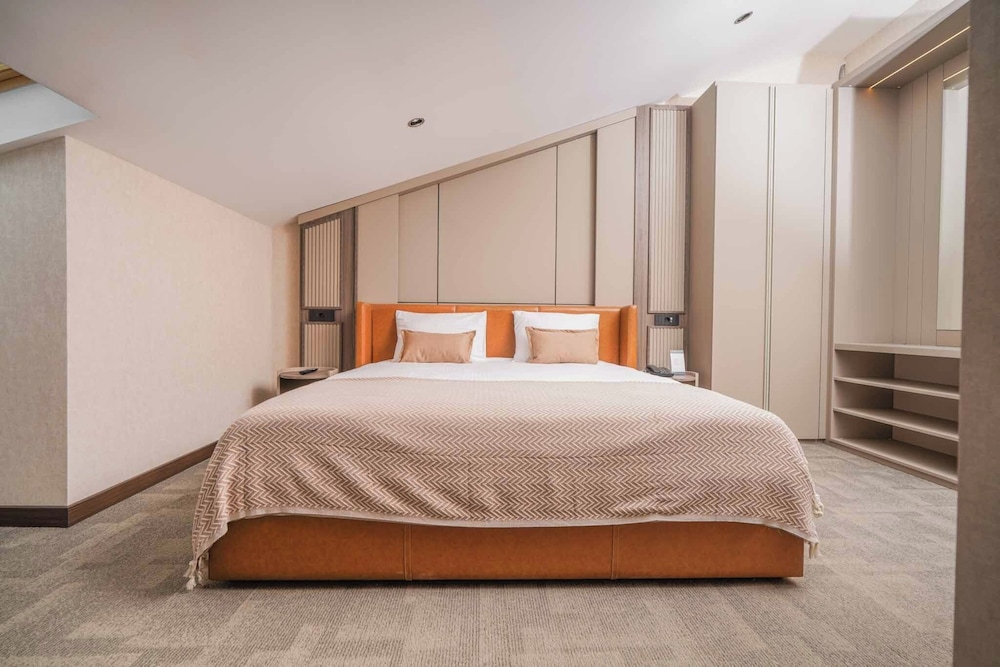 Byon Hotel Sile 12/44