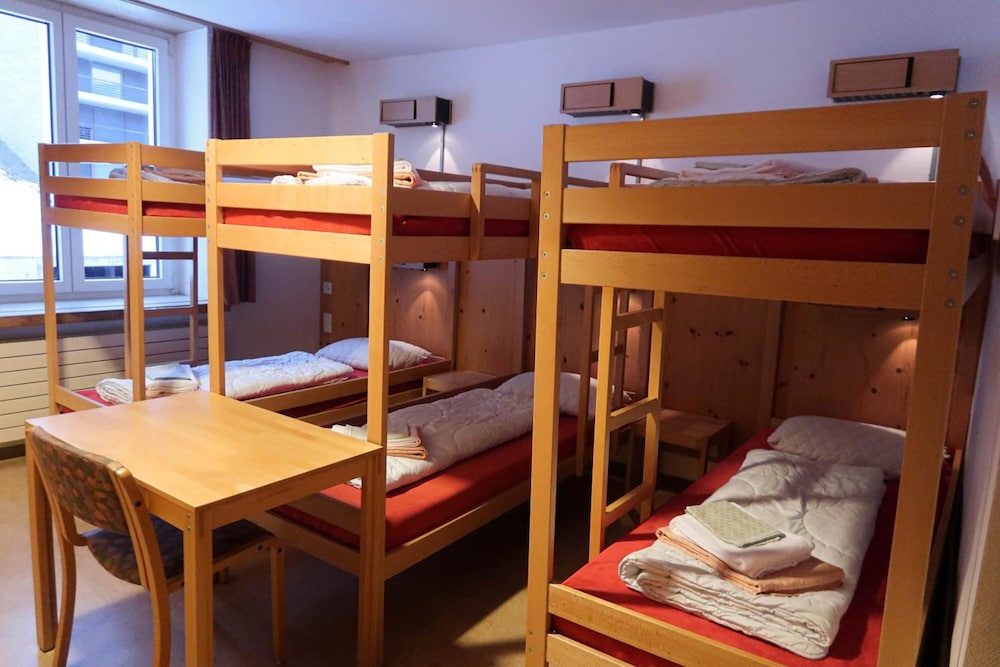Davos Youthpalace 47/62