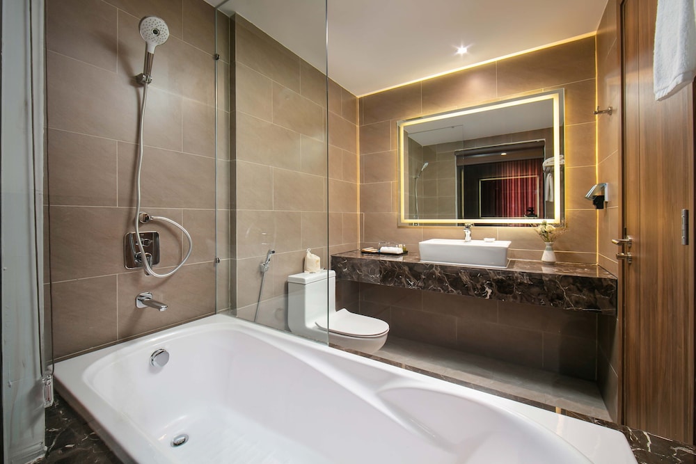 Nesta Hotel Danang 49/50
