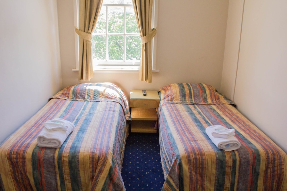 Gardners Inn Hotel 38/53