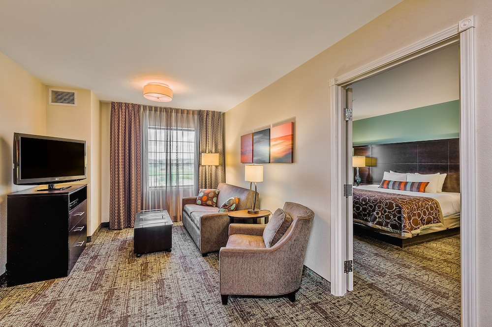 Staybridge Suites Bismarck 41/78