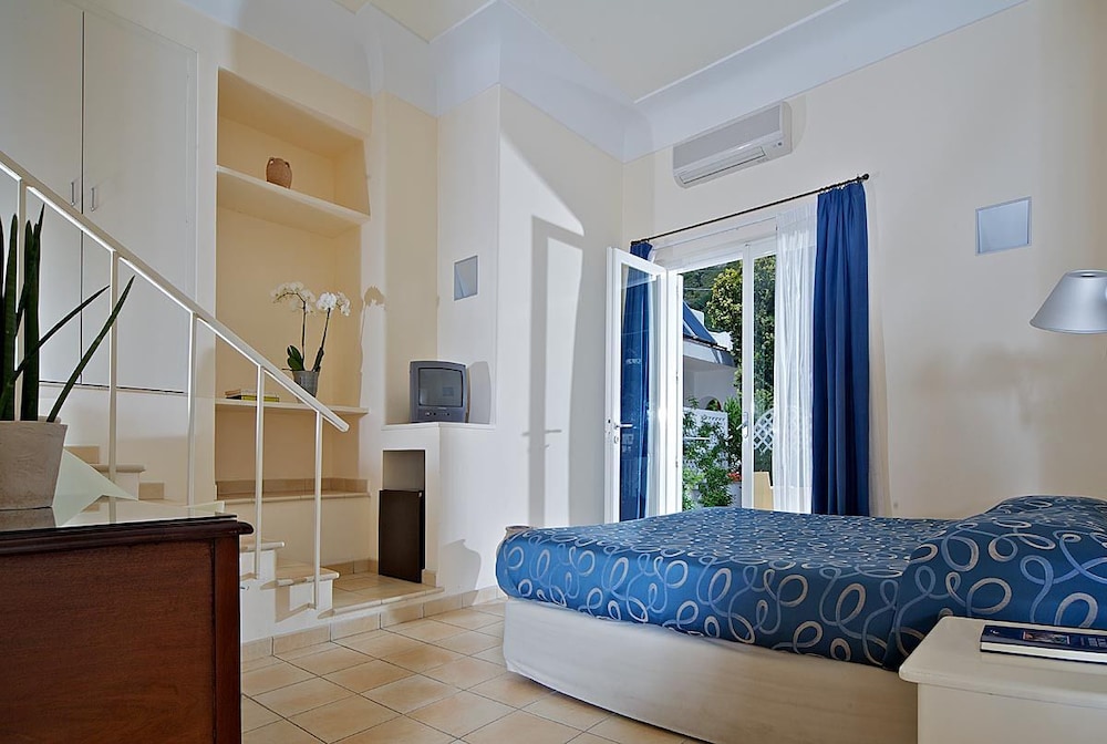 ECONOMY, DOUBLE BED