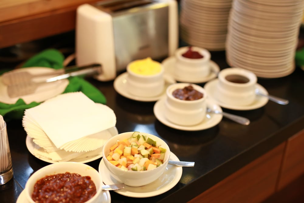 Loji Hotel Solo 32/64