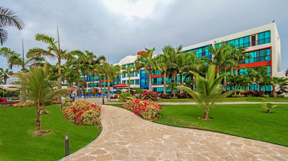 Royal Decameron Punta Centinela 33/47