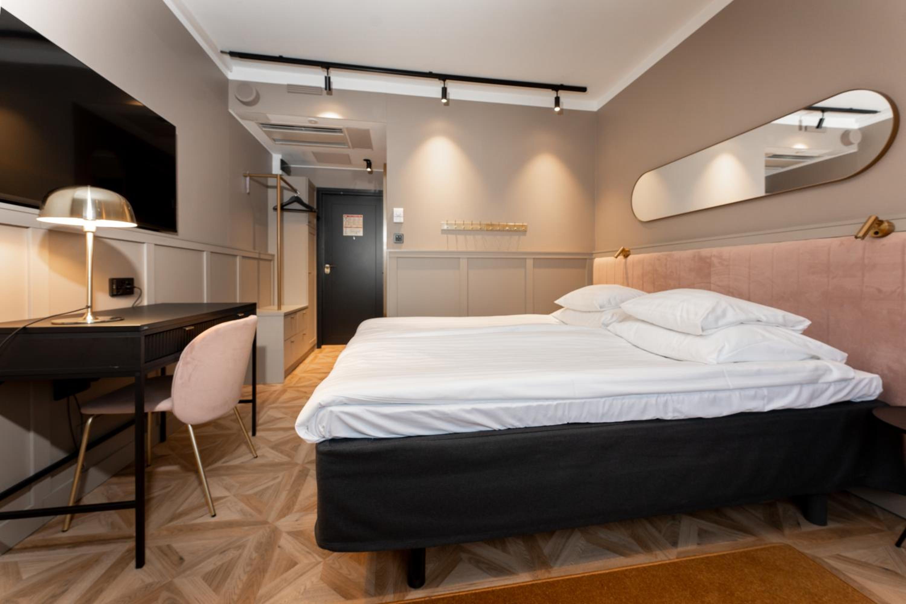 rooms