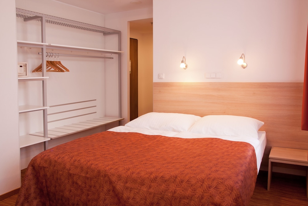 Ambiance Hotel 16/50