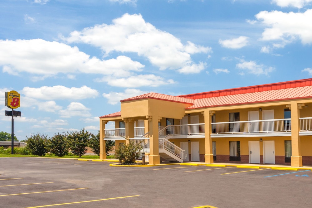 Super 8 By Wyndham Madison/Ridgeland Area 5/58