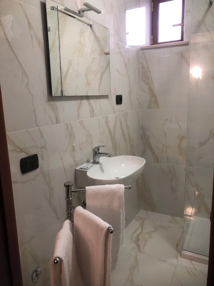 Hotel Serena 23/25