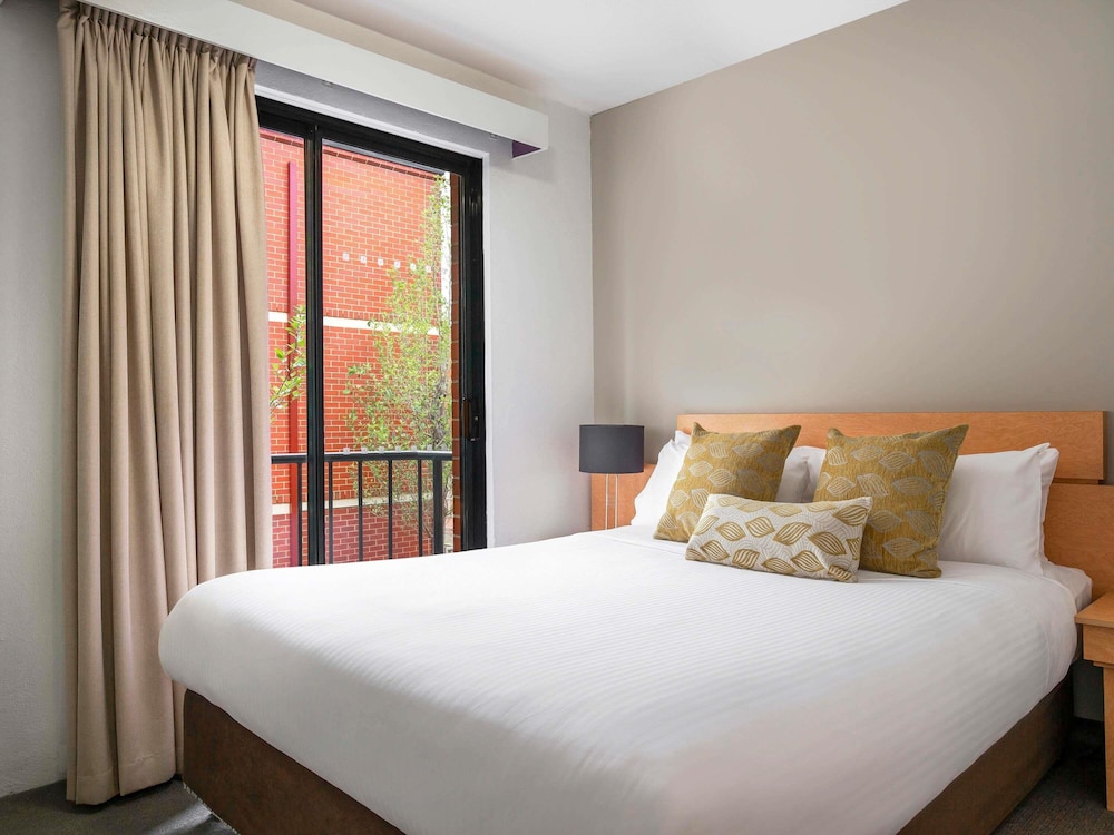 1 BEDROOM, APARTMENT