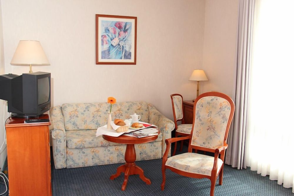 Hotel Ascania 10/20