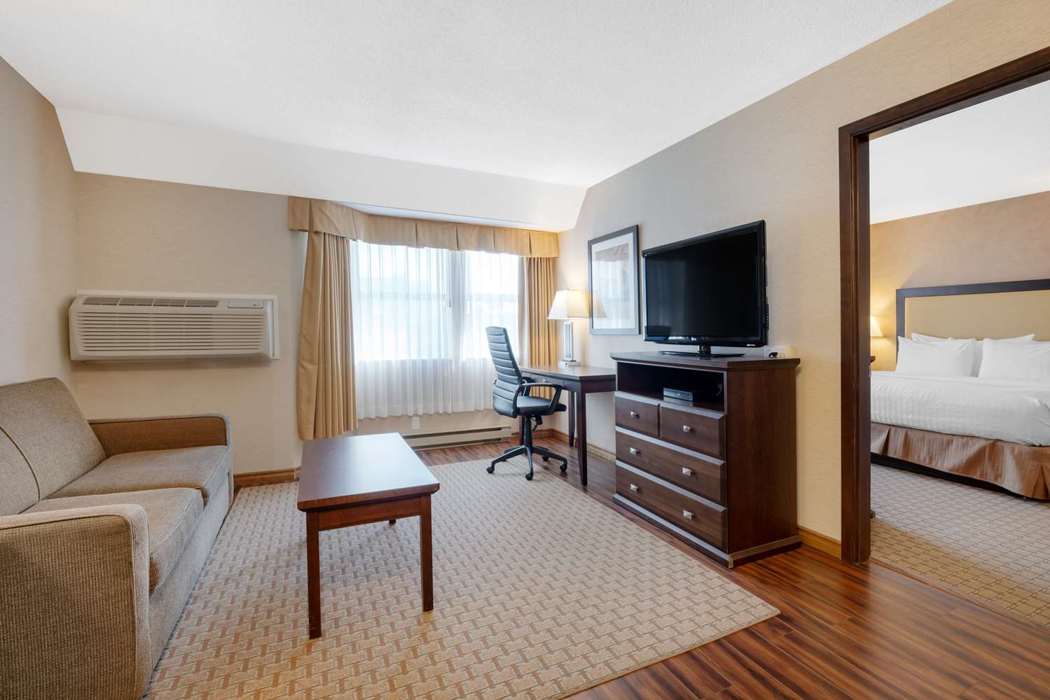 Best Western Plus Emerald Isle Hotel 11/21