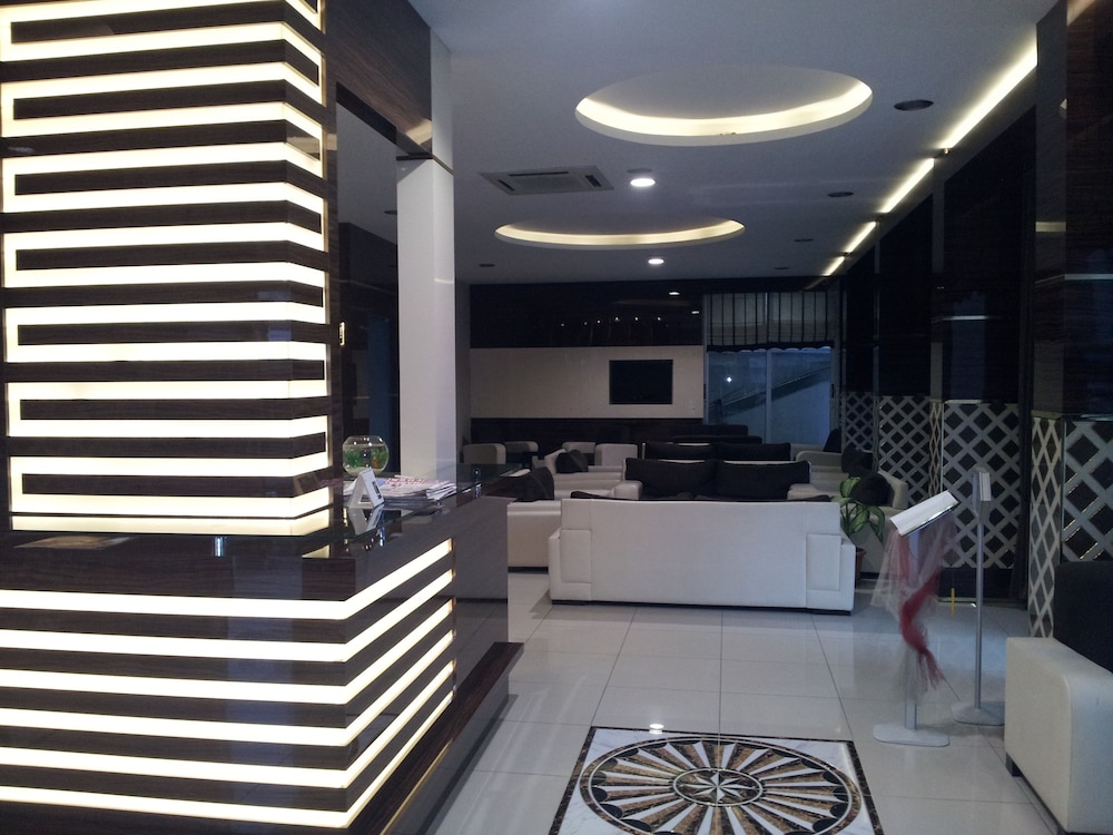 Kar Hotel 3/50