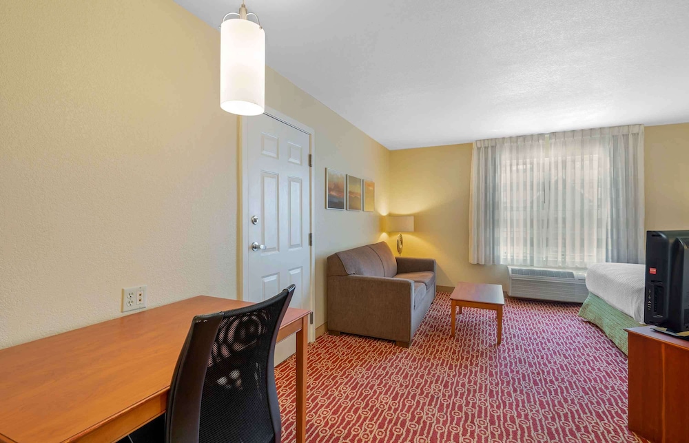 Extended Stay America Suites Newport News Yorktown 37/53