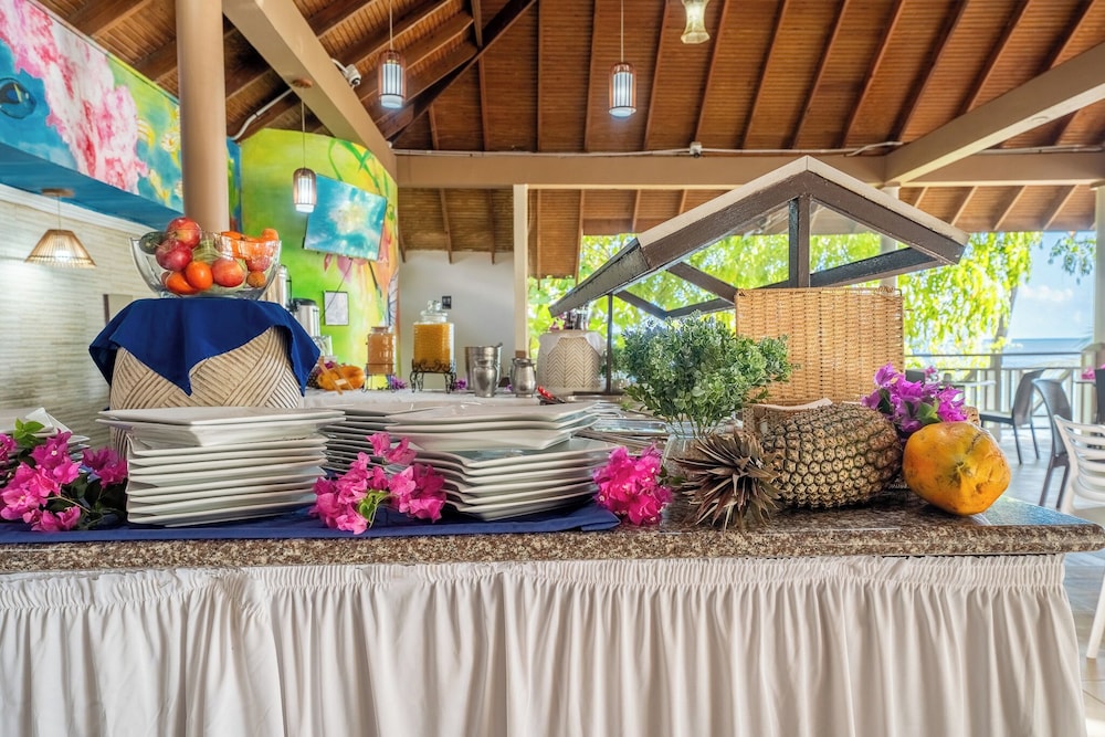 Tropikist Beach Hotel & Resort 42/65