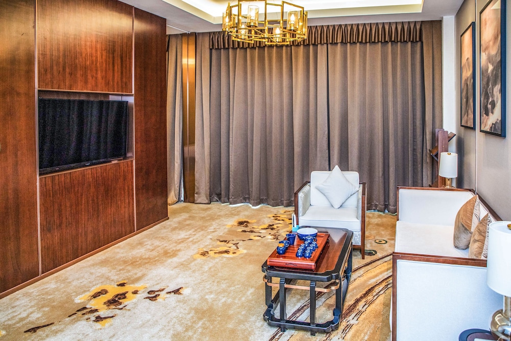 Junluxe Meizhou Island Iecc 38/43