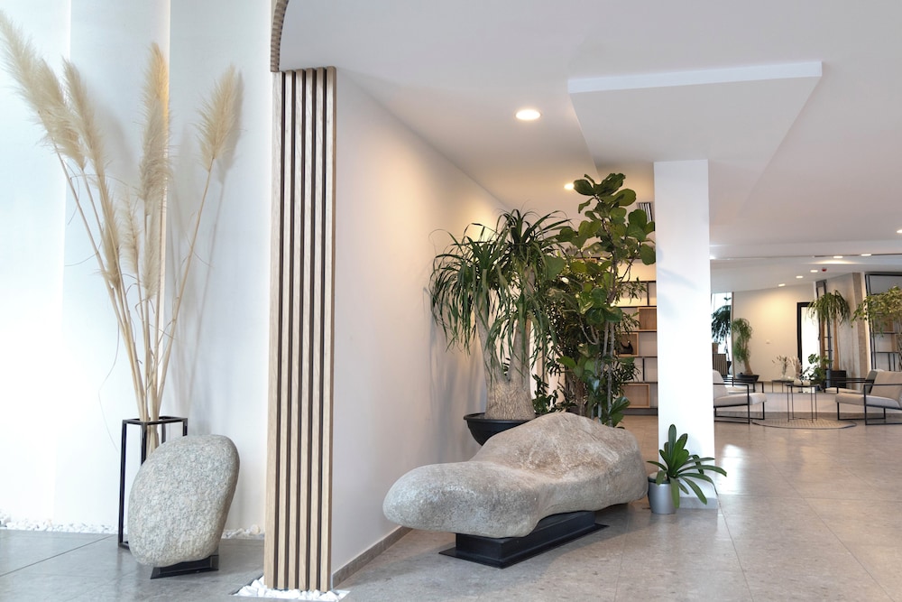 Azur Premium Resort 37/75