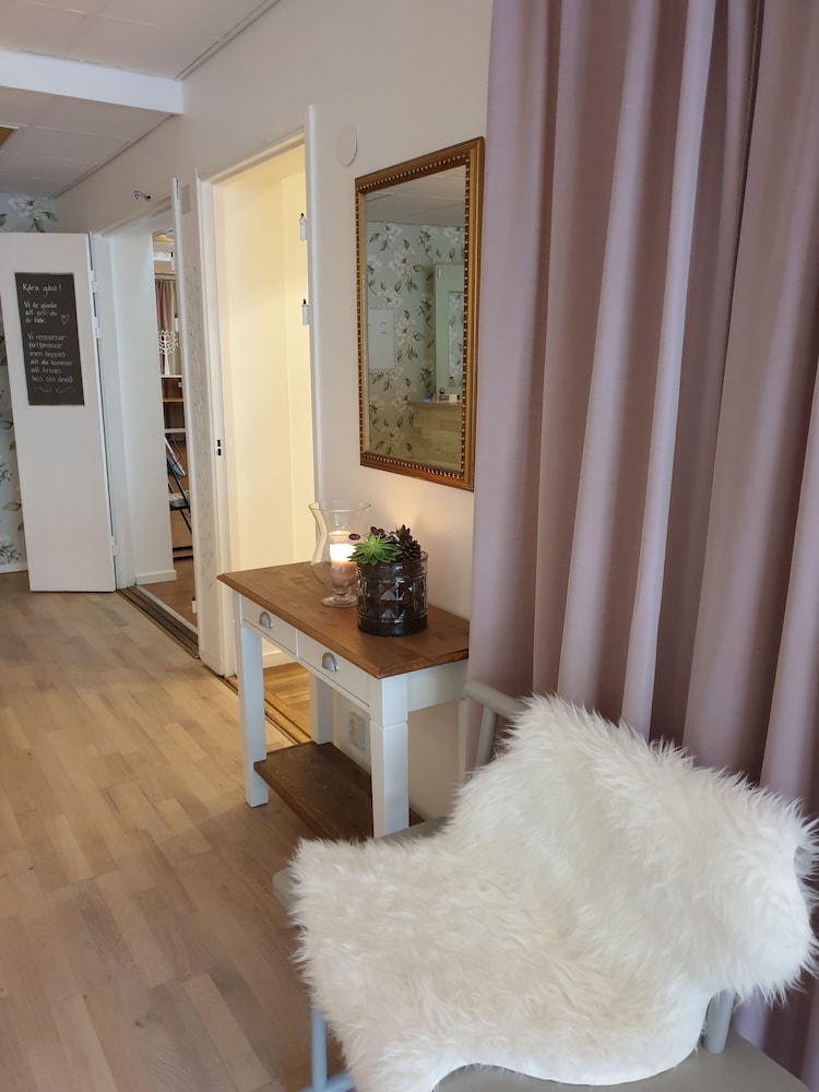 Smålandsstenar Hotell 11/37
