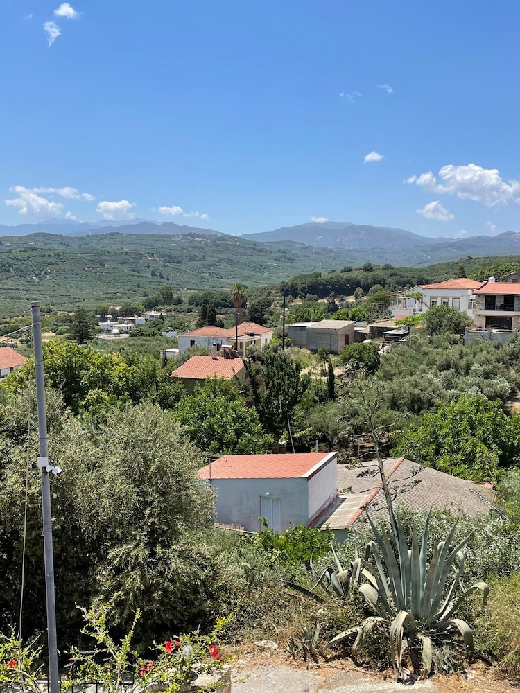 Spilia Village 79/83