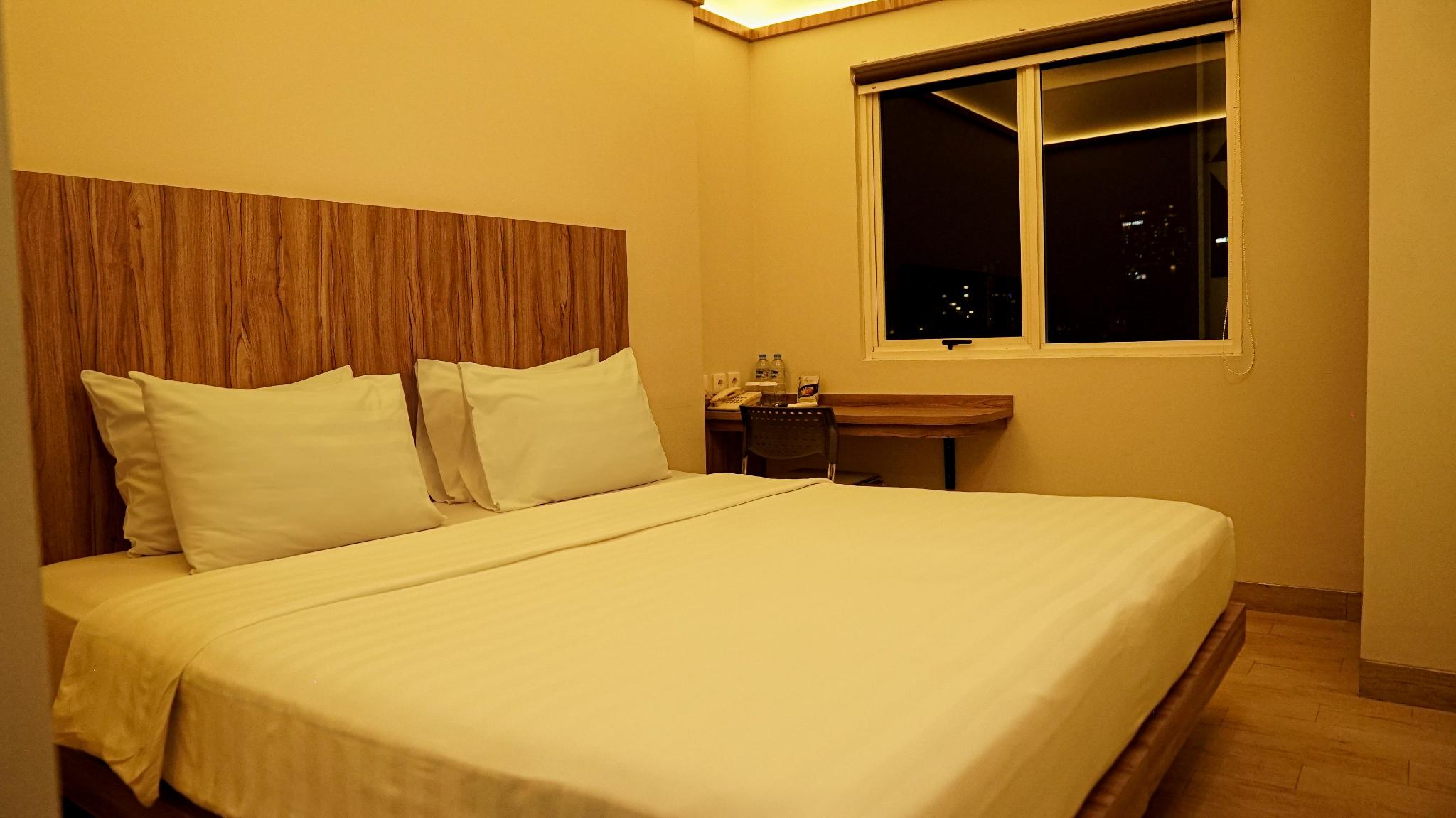 SUPERIOR, DOUBLE BED, SMOKING