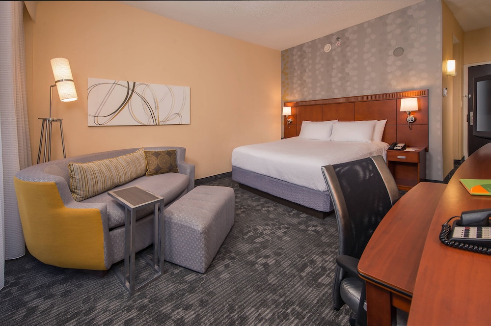 Courtyard by Marriott New Carrollton 6/45
