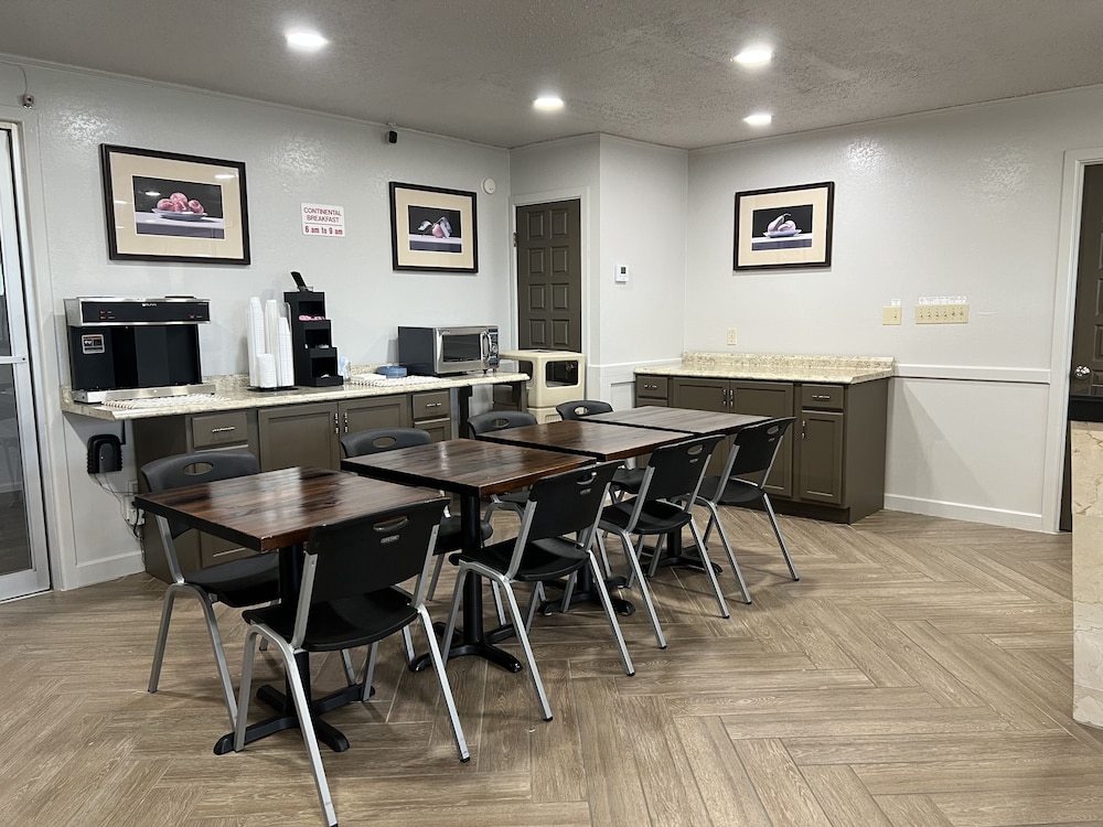 Motel6 New Boston, TX 41/47