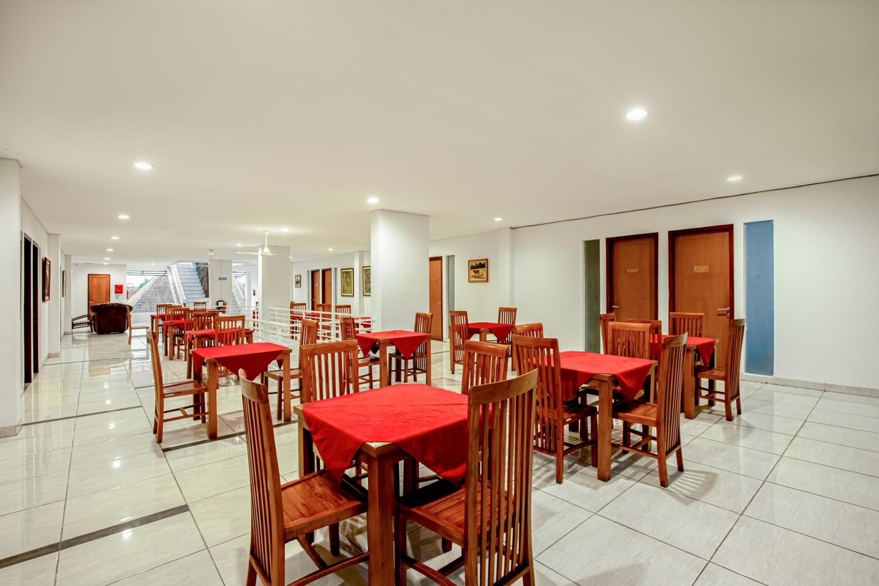 Prime Cailendra Hotel Tamansiswa Yogyakarta 40/50