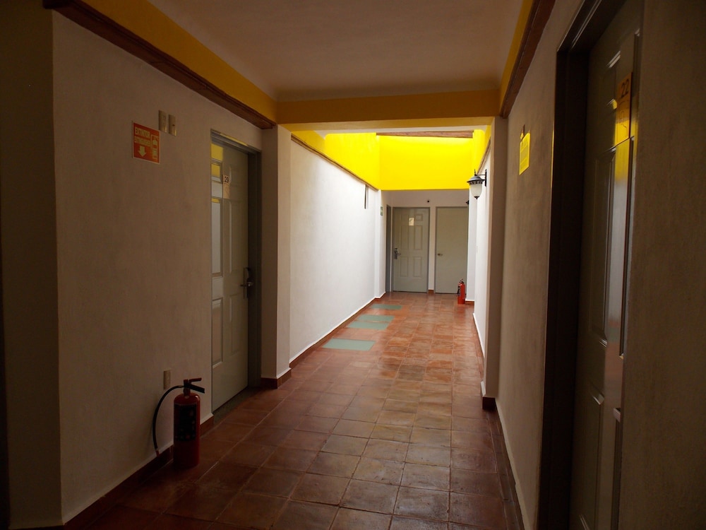 Hotel Real de Leyendas 33/41