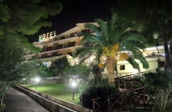 HOTELCLUB GUARDACOSTA 4/50
