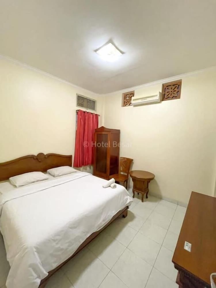 Hotel Besar Purwokerto 12/50