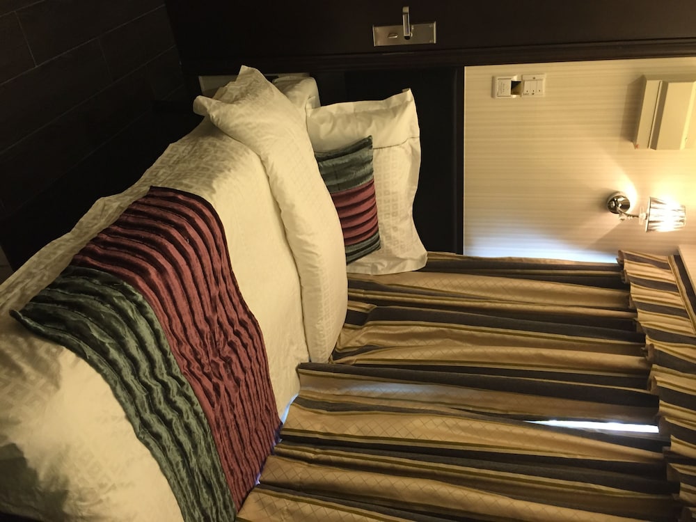 Seasons Hotel - Causeway Bay 34/55