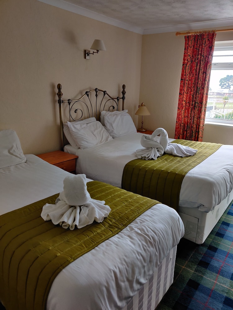 Inglewood Palm Hotel, Abbey Sands Torquay 17/32