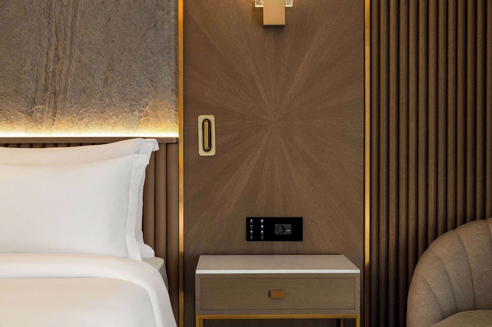 Boreas Hotel, Trademark Collection by Wyndham 30/60