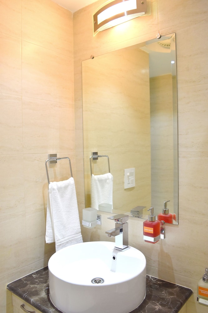 Hotel Tara Palace Daryaganj 12/32
