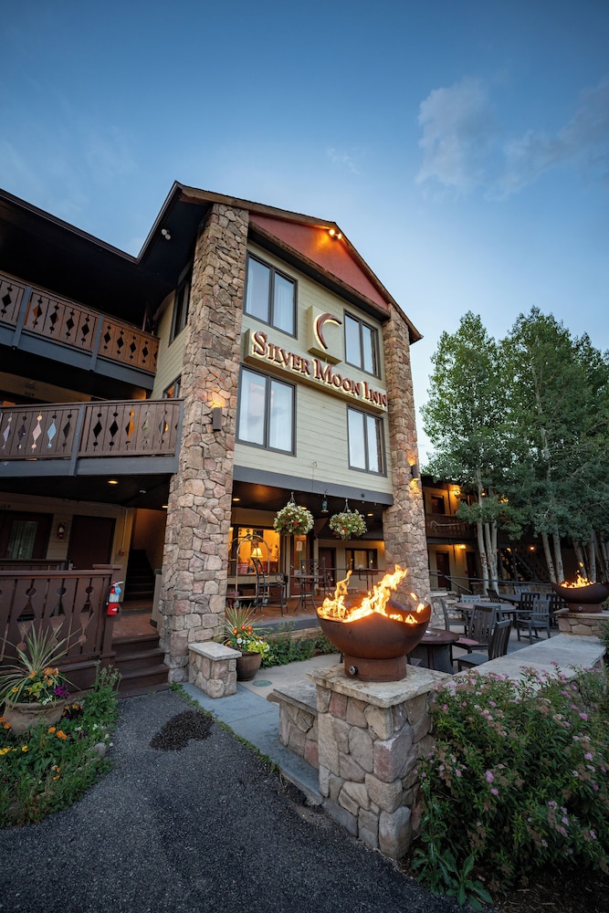 Silver Moon Inn 4/70