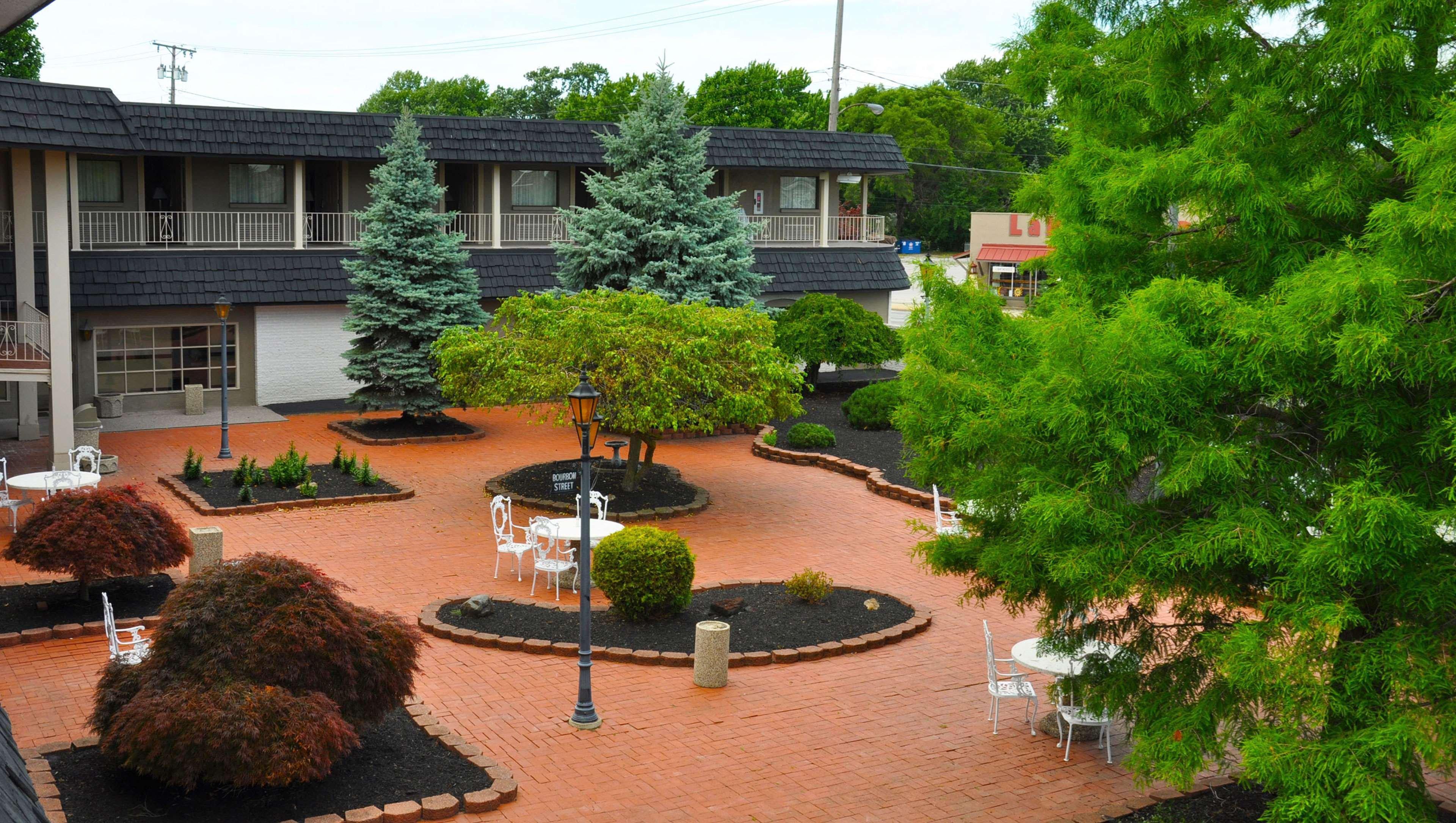 Magnuson Hotel East Sandusky 29/33