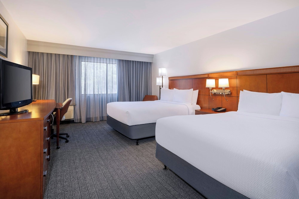 غرفة بسريرين كوين لذوي الإعاقة، Courtyard by Marriott Tampa North/I-75 Fletcher 2/9