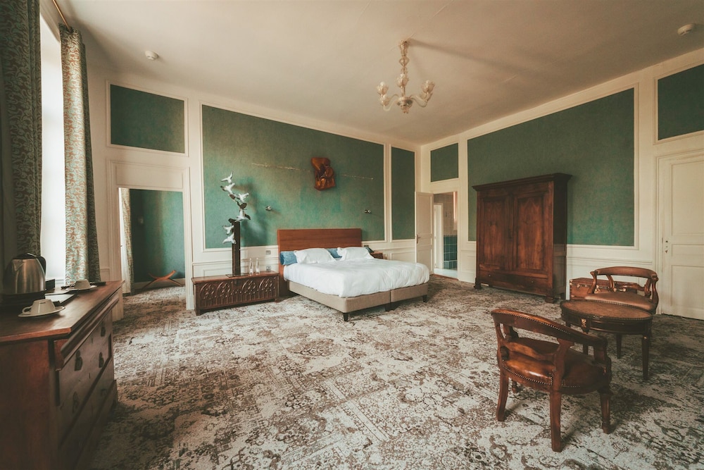 CHATEAU DE LA BARGE 9/22