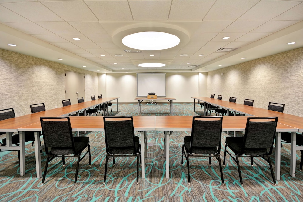 Home2 Suites by Hilton at the Galleria 41/46