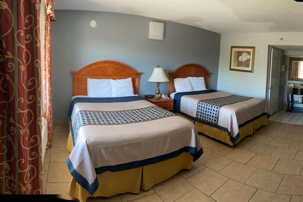 Travelodge by Wyndham Venice 12/46