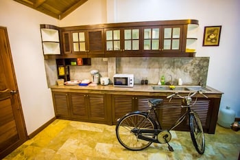 Tree Home Plus Home Stay 7/50