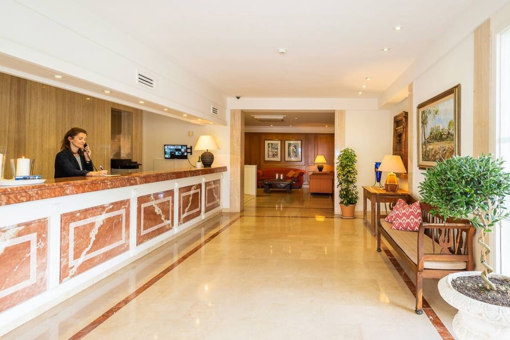 Casablanca Hotel 3/46