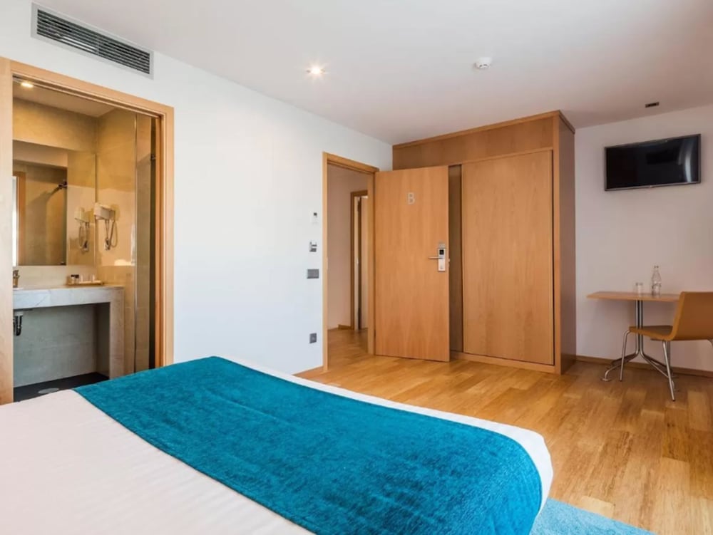 Opohotel Porto Aeroporto 15/48