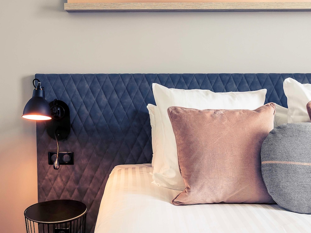Mercure Paris Gennevilliers 43/76