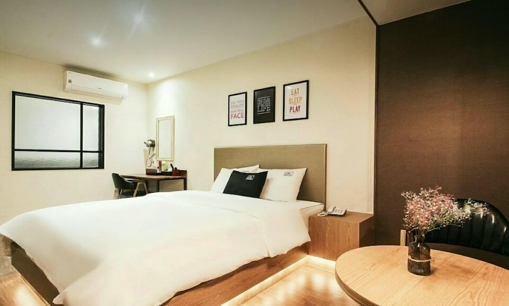 The Hotel Changwon 6/13